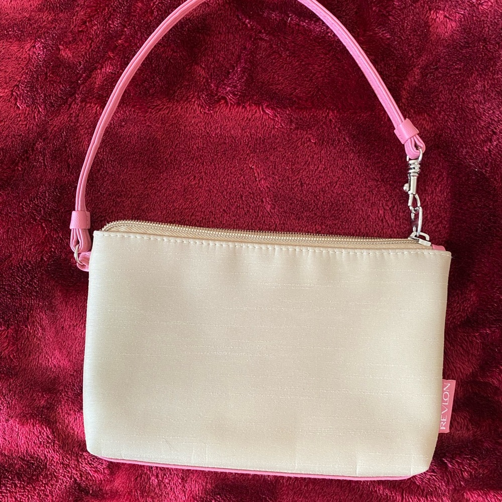 💝NWOT Revlon Clutch Bag